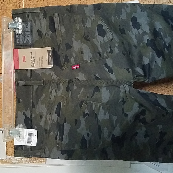 Women's Levi's,  314 Shaping Straight - Picture 3 of 6